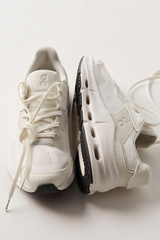 On Cloudnova Rift Sneakers