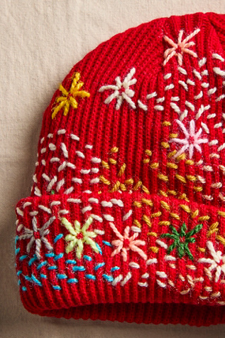 De Sienna Embroidered Beanie