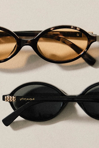 Oh Hello Round Sunglasses product page