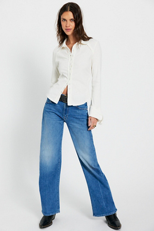 MOTHER The Mid-Rise Lasso Sneak Jeans at Free People in Medium Wash, Size: 27