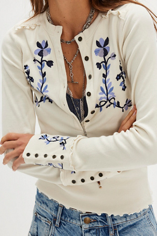Fleur Embroidered Cuff Top