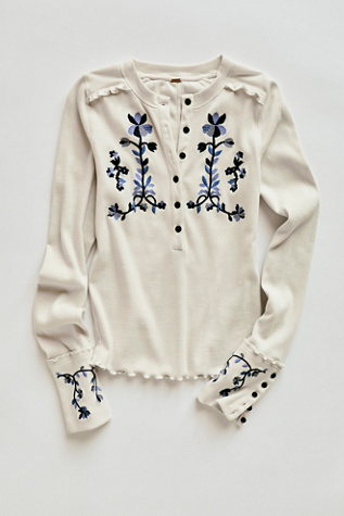 Fleur Embroidered Cuff Top