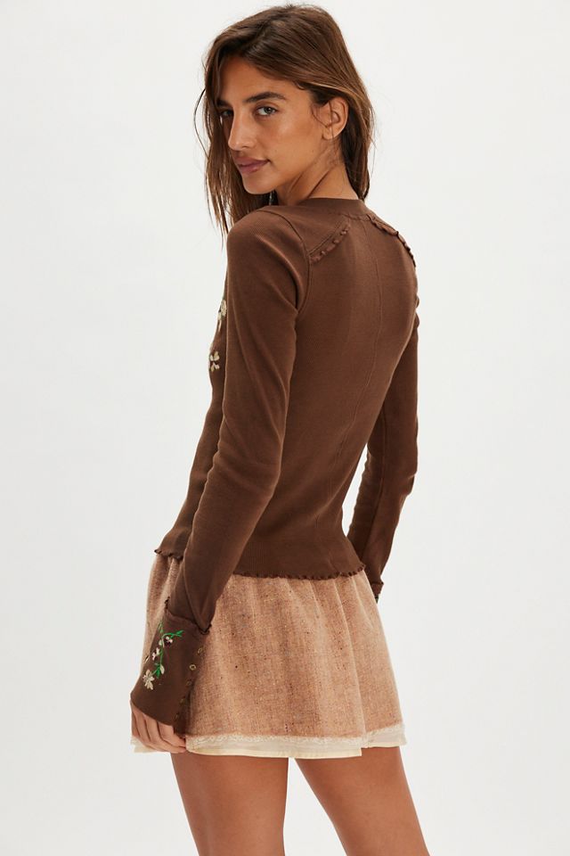Fleur Embroidered Cuff Top