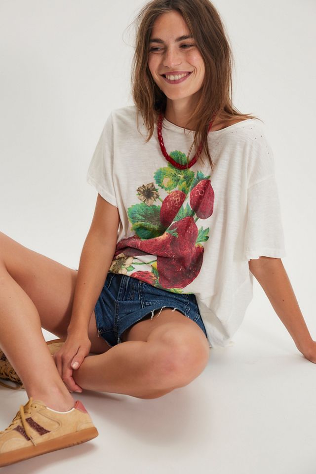 Free People ★ Magnolia Pearl ★ Poppy Bloom Tee Magnolia Pearl Poppy Bloom Tee - Yellow | Editorialist