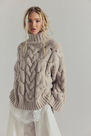 Clementine Cable Knit Pullover