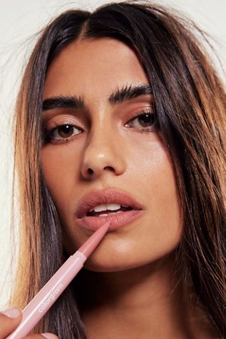 Colorgram All In One Over-Lip Maker