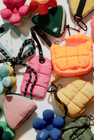 On The Move Quilted Luggage Tag