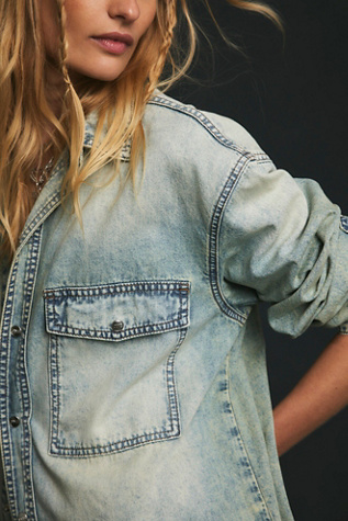 Женская рубашка OneTeaspoon Essential Denim, цвет: Синий — фото 4