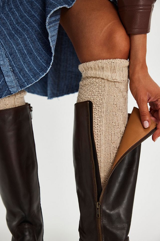 Thunders Love Cable Knit Socks #1