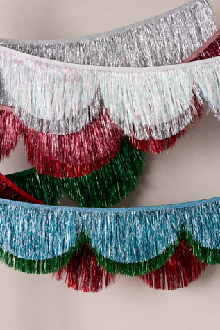 Tinsel Scallop Garland