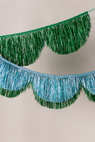 Tinsel Scallop Garland