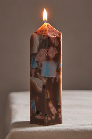 Que Sara Stone Pillar Can