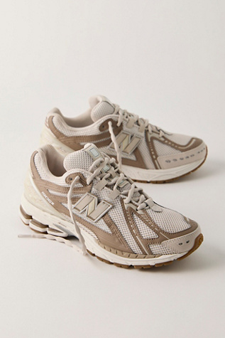 New Balance 1906R Sneakers