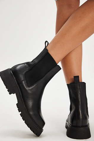 Tried And True Chelsea Boots by Free People in Black, Size: US 8