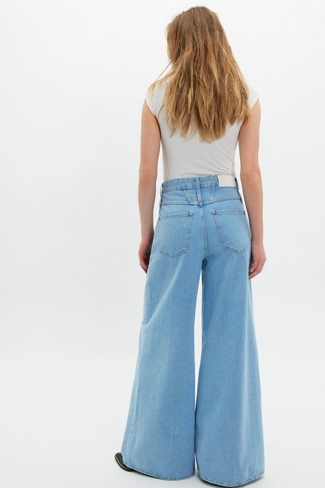 Closed Zoya-X Jeans #1