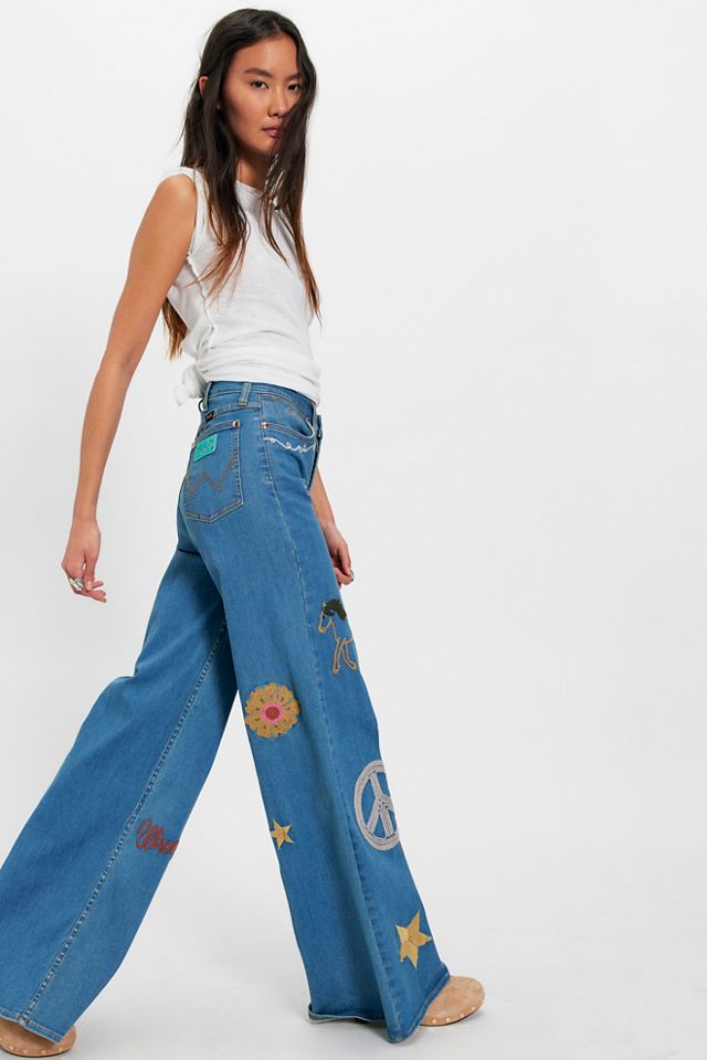 Wrangler X Lainey Wilson Embroidered Cheeky Wide-Leg Jeans | Free