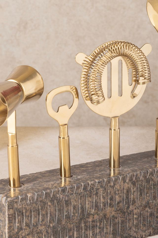 GAURI KOHLI Sante Bar Tools #2
