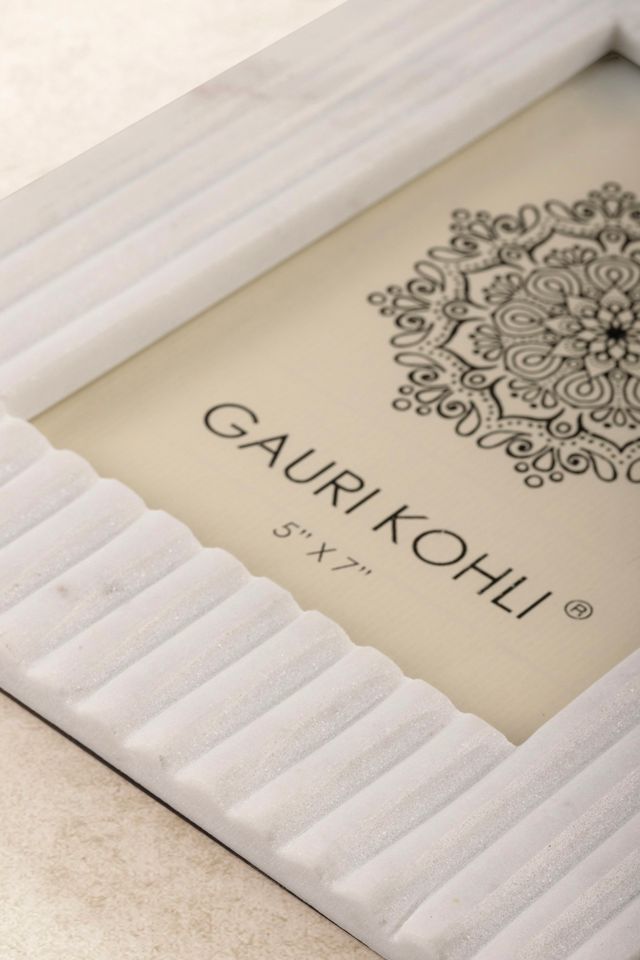 GAURI KOHLI Radio Picture Frame #2