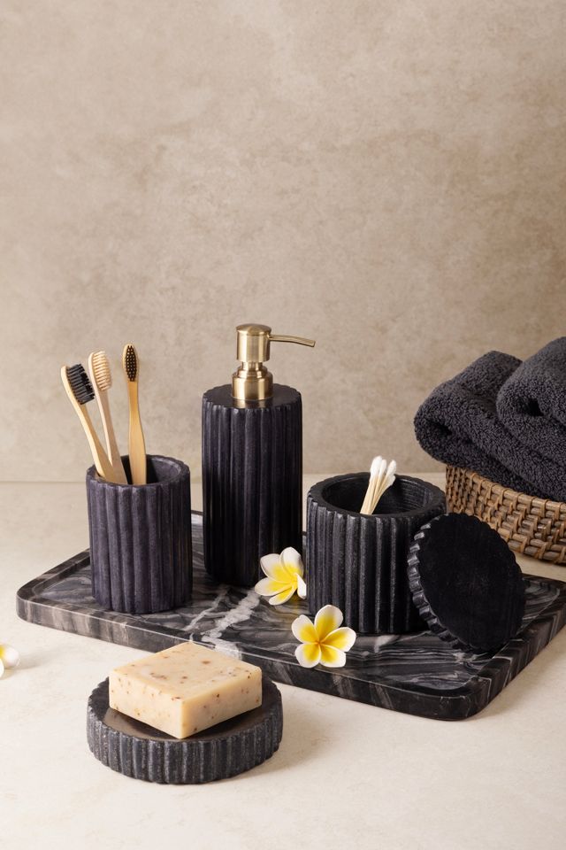 GAURI KOHLI Roksana Bath Accessories #1