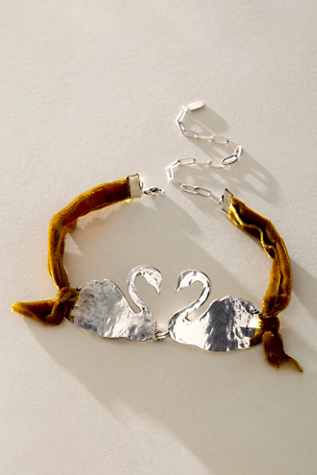 Under The Bridge Choker
