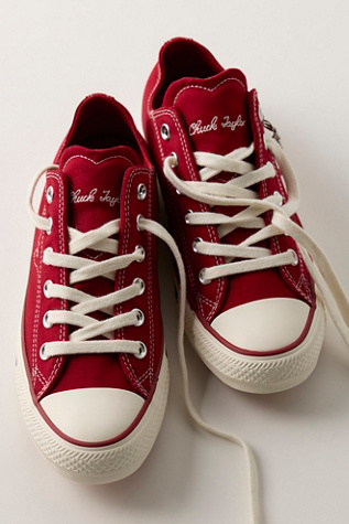Chuck Taylor All Star Hearts Low-Top Sneakers