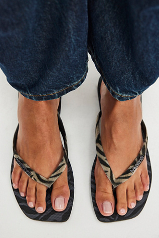 Havaianas Slim Square Velvet Flip Flops