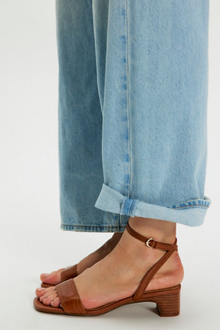 Talons August
