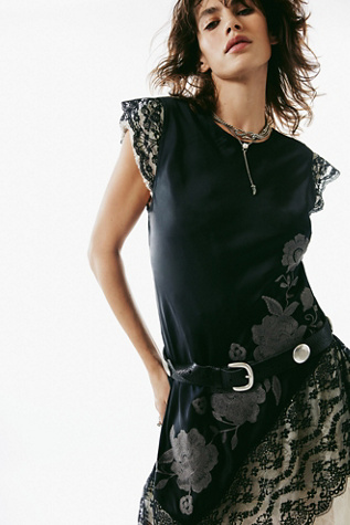 Carmen Lace Maxi Top