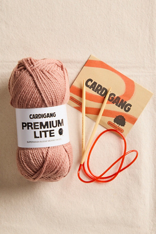 Cardigang Ruby Neck Scarf Knit Kit