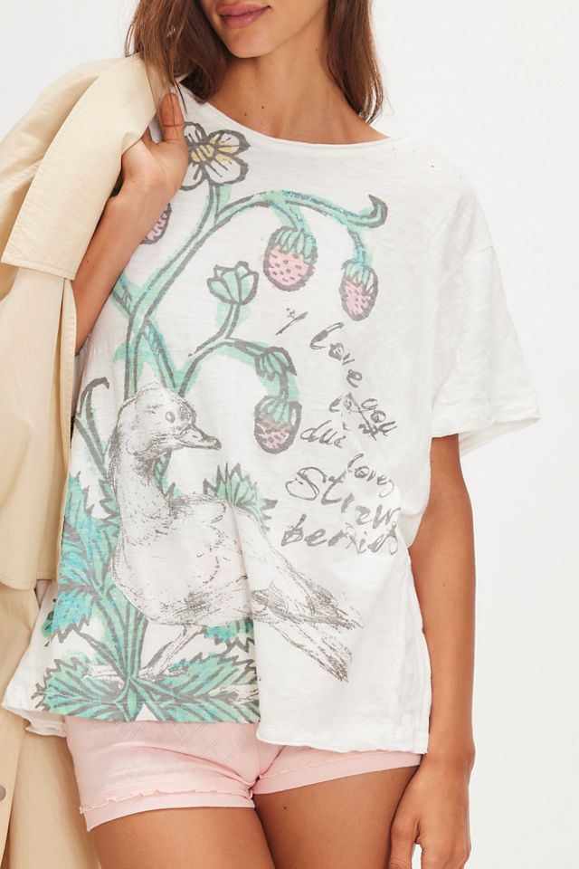 Magnolia Pearl Ducks Love Strawberries Tee #2