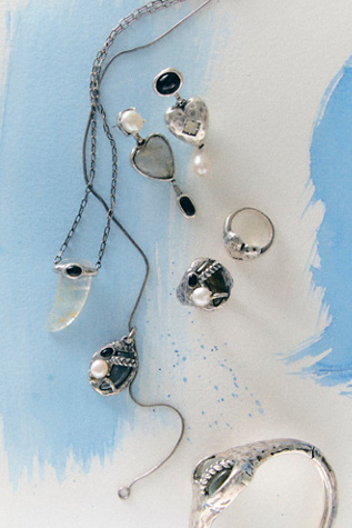 FP x Pamela Love Quartz Aris Pendant Necklace at Free People in Silver Quartz & Onyx