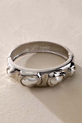 Pearl Halo Bangle
