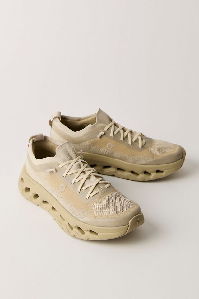 On Cloudtilt Moon Sneakers #1