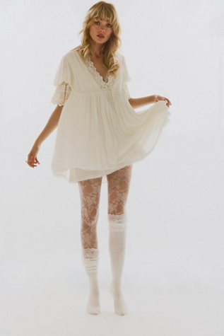Viola Lace Over-The-Knee Socks