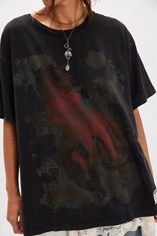 T-shirt graphique de cheval panoramique Wrangler x Lainey Wilson