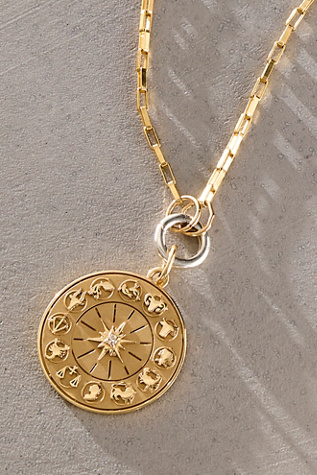 Maura Green Zodiac Wheel In Gold Charm