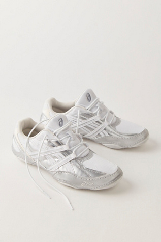 Baskets HYPERSYNC ASICS
