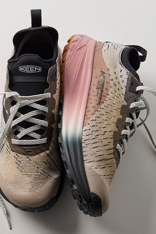 KEEN Seek Sneakers