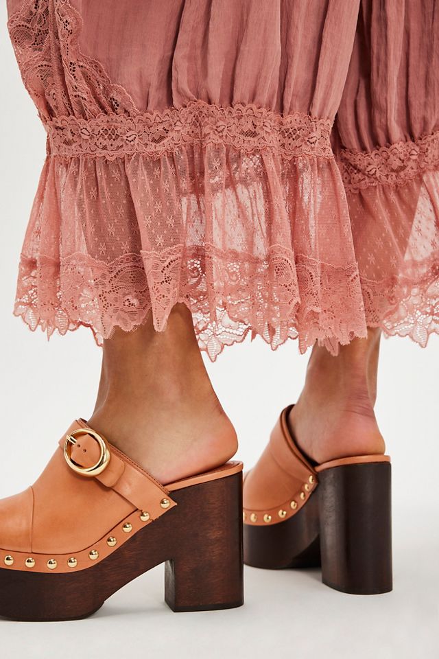 Poppy Buckle Clogs #2