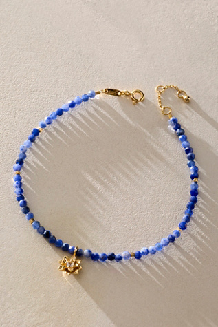 FP x Satya Bracelet de cheville en or plaqué perlé en Bleu, pour femme chez Free People