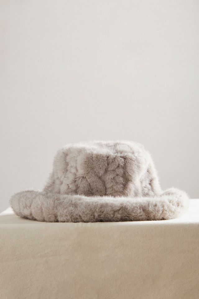 Ultra Snowy Bucket Hat