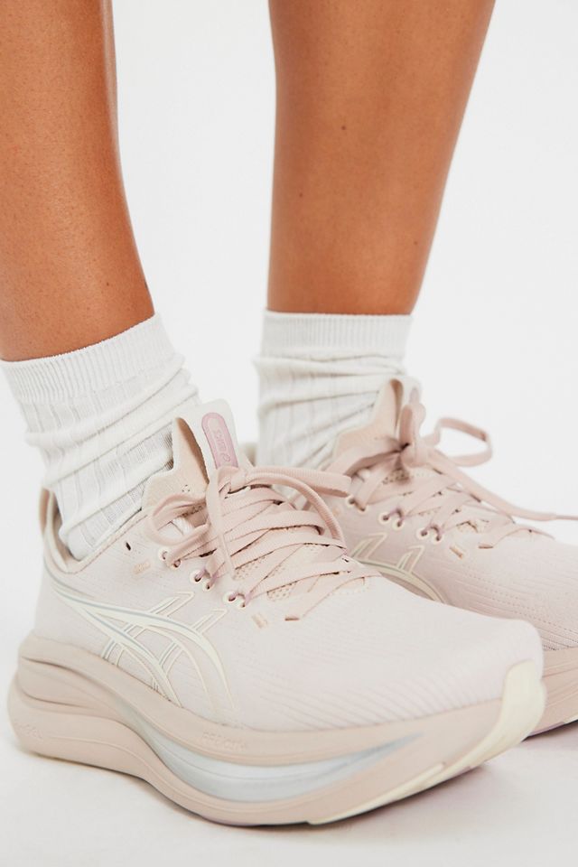 ASICS GEL-NIMBUS 28 Sneakers #1