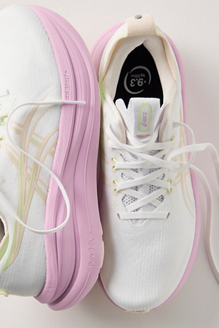 ASICS GEL-NIMBUS 28 Sneakers