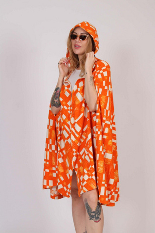 1970s White and Orange Beach Poncho Selected By Wolf and Moon Vintage