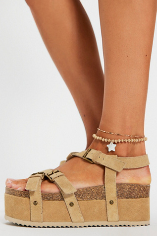 Rule Breaker 2.0 Flatform Sandals