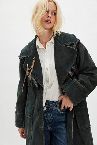 Wrap Me Up Chain Brooch