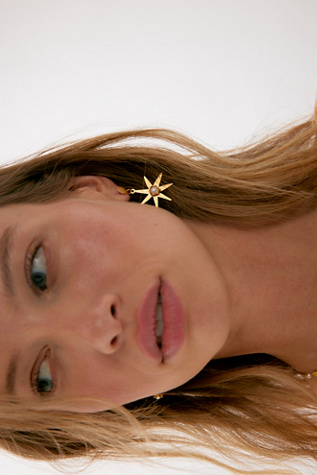 Après Ski Atlas Earrings at Free People in Gold