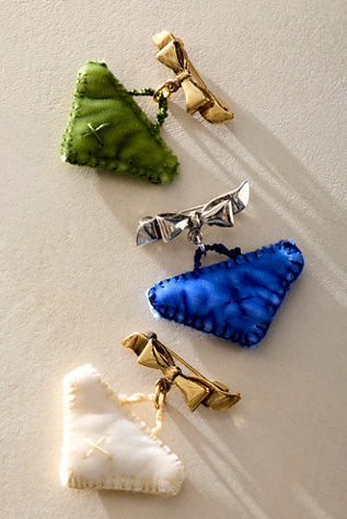 Broche Socialite