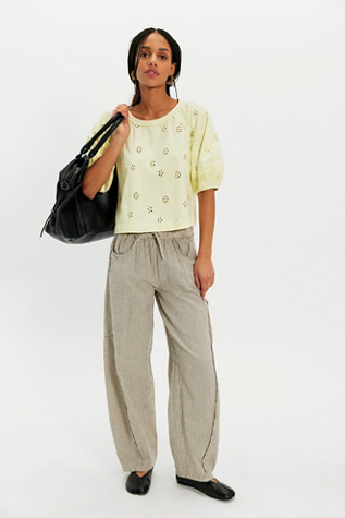 Женская футболка Free People Jessie Eyelet, цвет: Лимонный комбинированный — фото 3