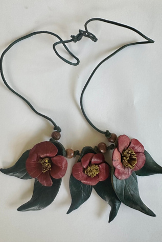Vintage 1970s Leather Flower Necklace Selected by Cherry